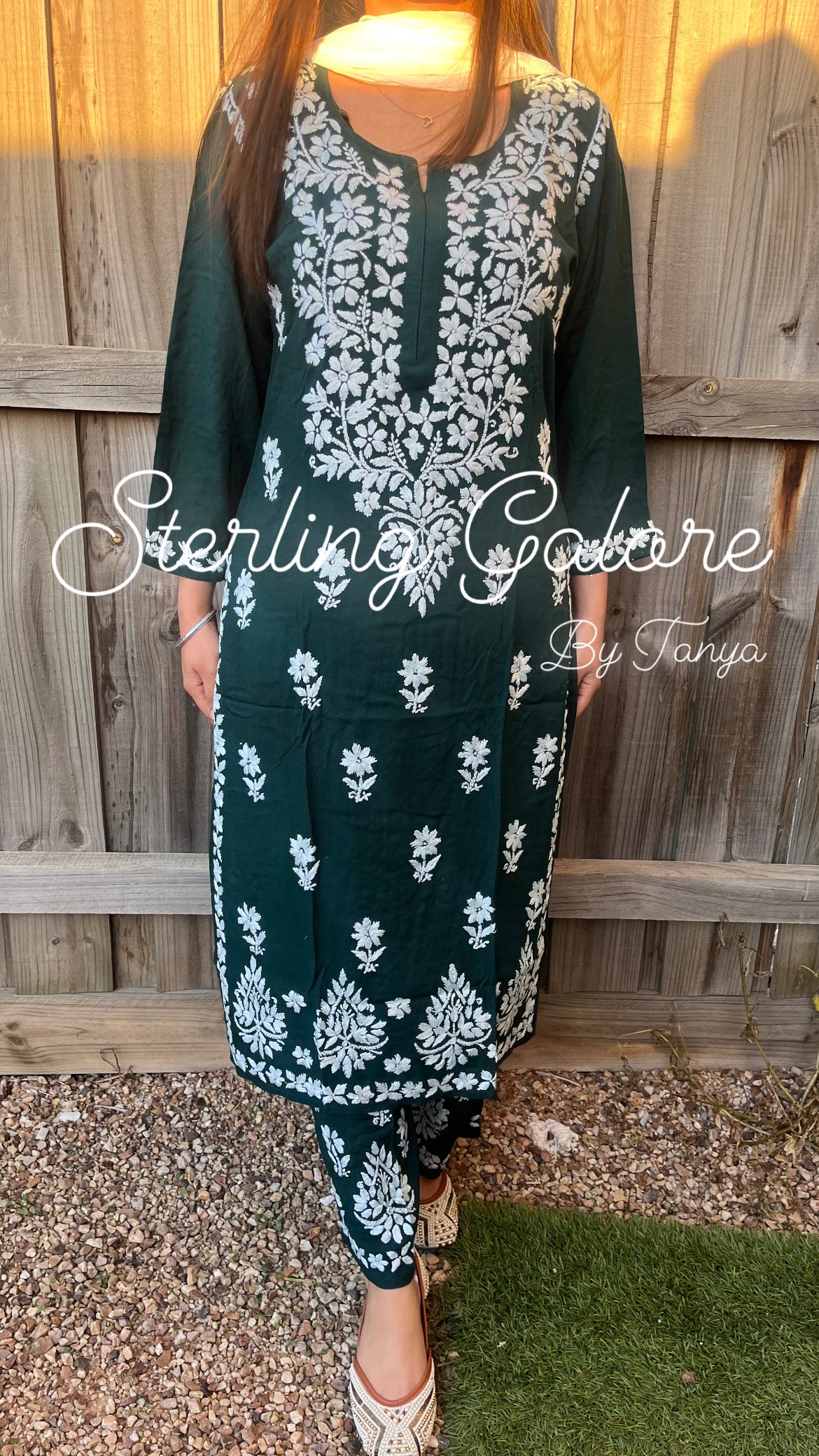 Modal Chikankari set