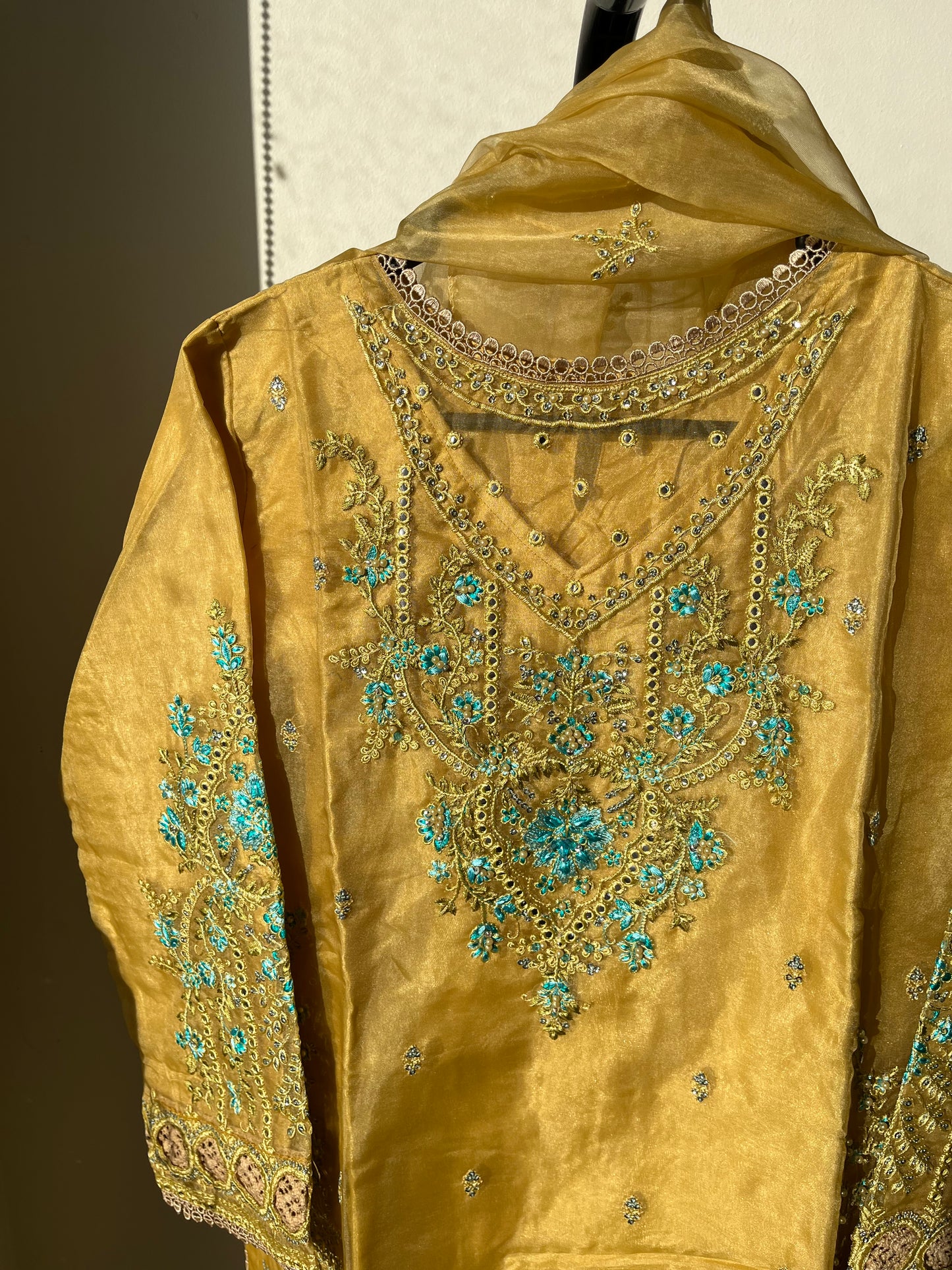 Lahoriye Collection