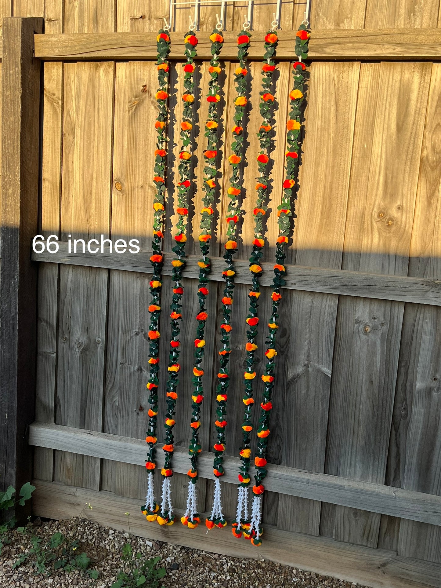 Pompom leaf Hanging