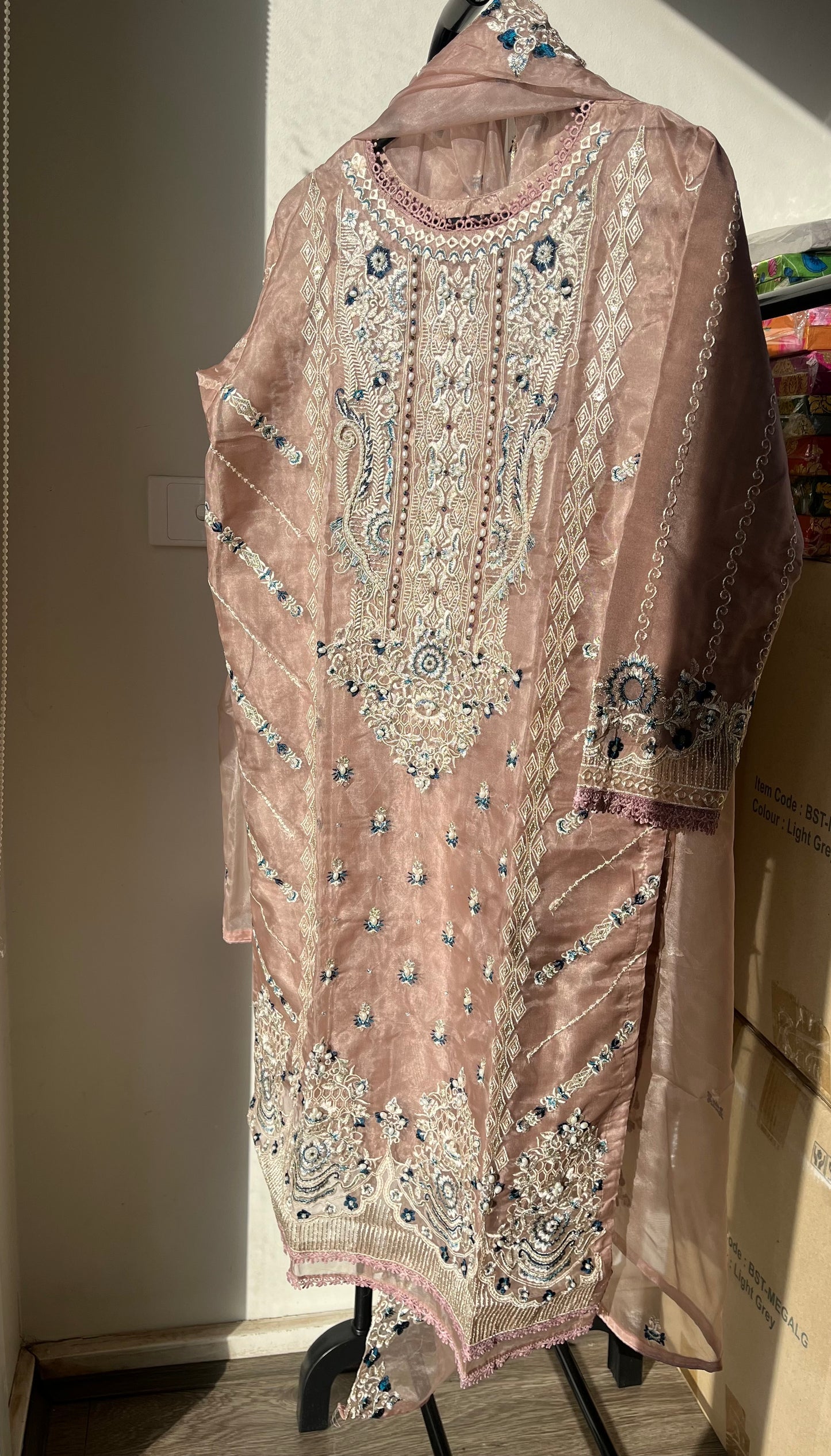 Lahoriye collection